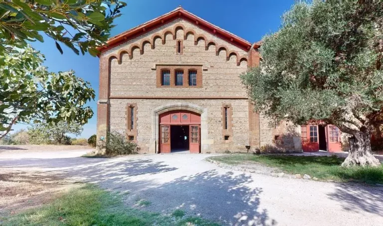 Domaine du Mas d'Avallrich Montescot - lieu du Salon du chiot Perpignan